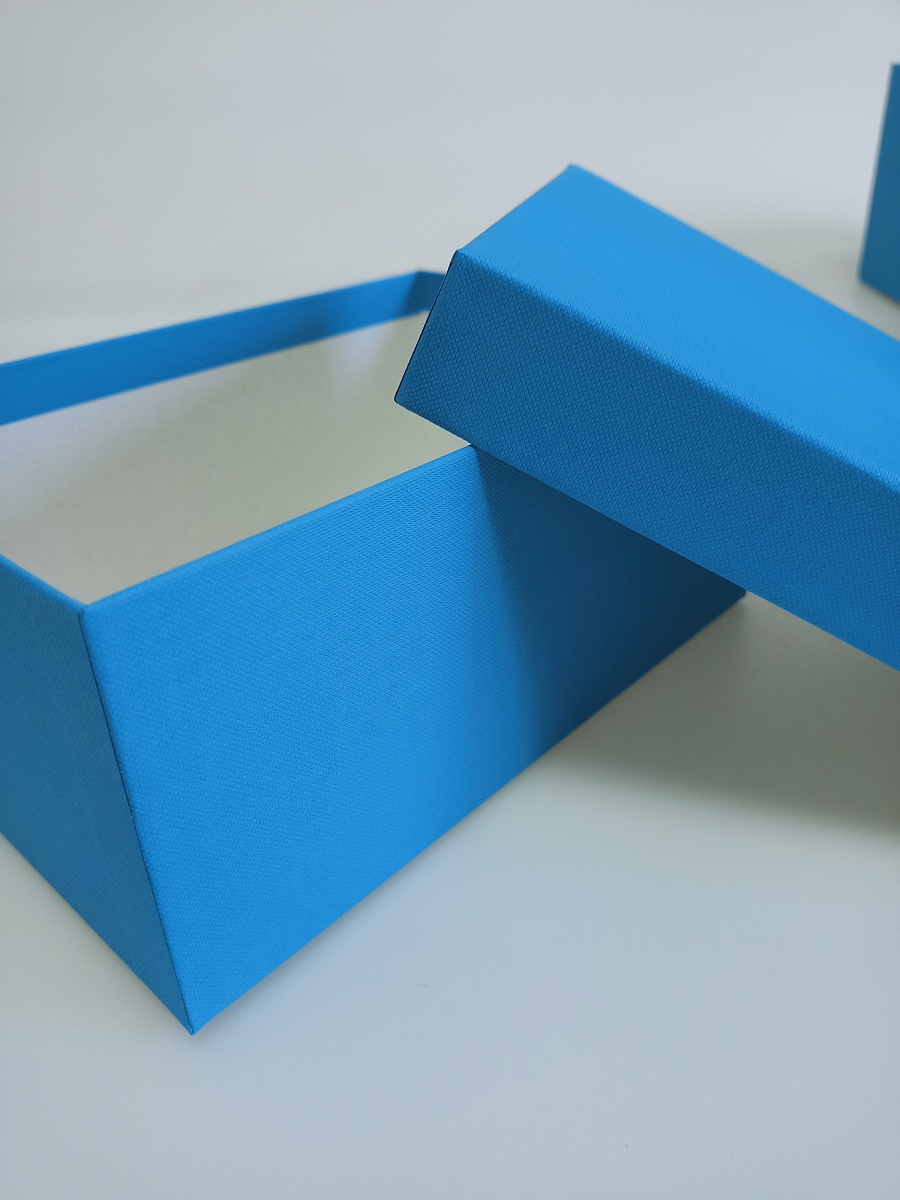 Набор прямоугольных подарочных коробок 3 в 1, 18.4 х 11.9 х 7.5 - 31.4 х 20.9 х 13.5 см. "Радуга", голубой
