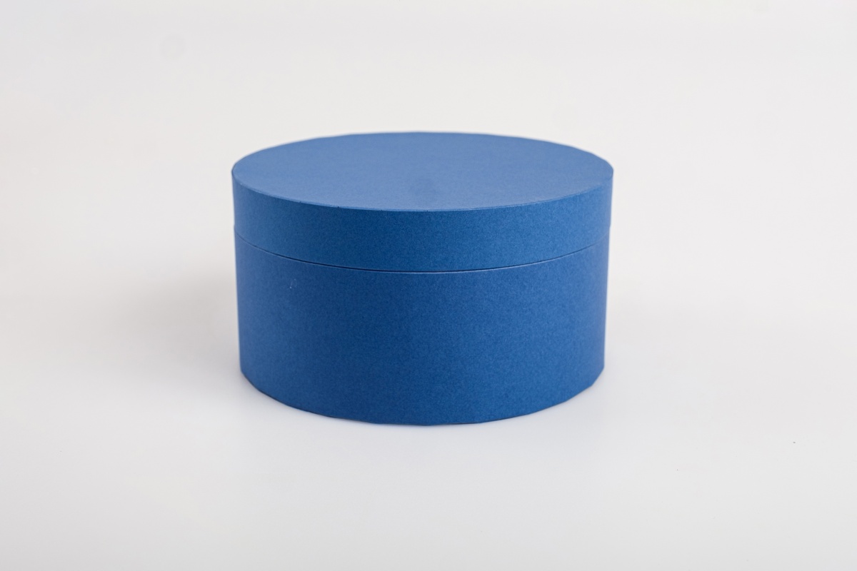 Подарочная коробка круглая, 21 x 11 см. "Радуга", синий, белый