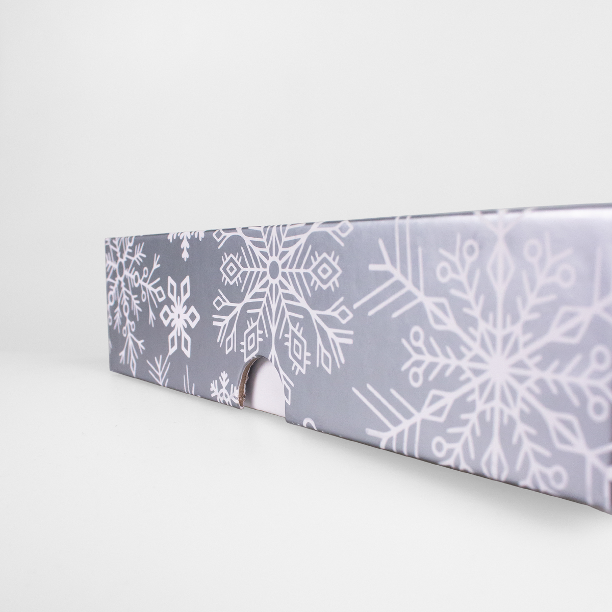 Подарочная коробка крышка-дно, 21.5 x 10.5 x 5 см. "Снежинки", серебряный, белый