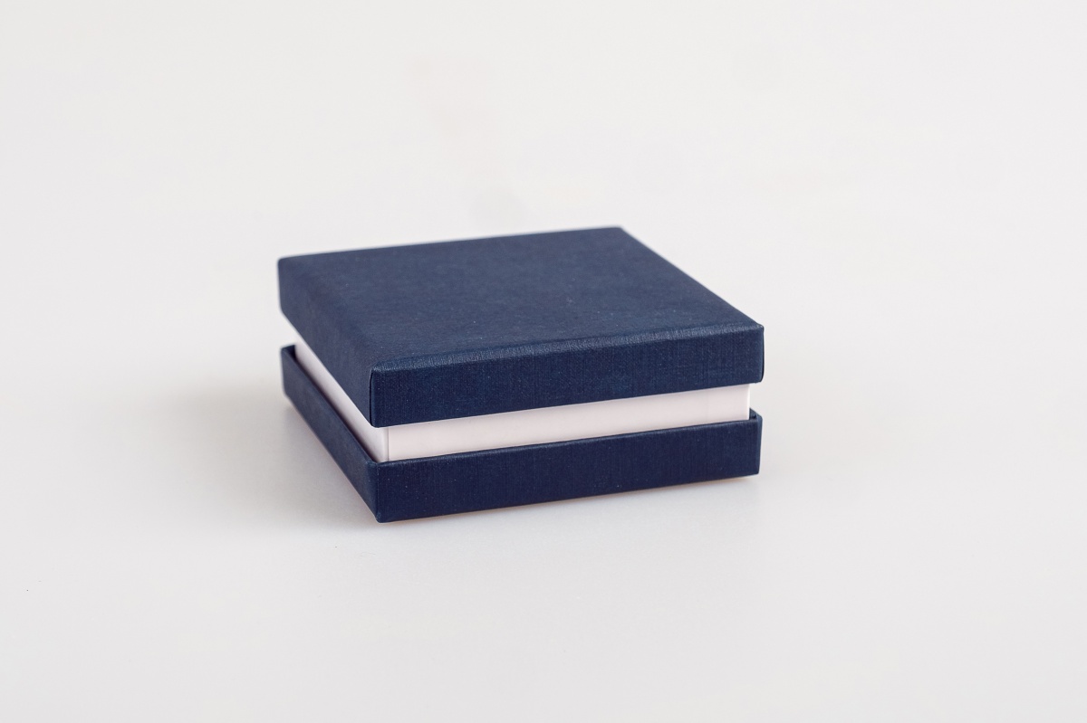 Коробка ювелирная,  8,5 x 8,5 х 3,5 см. "Стандарт", синий, белый