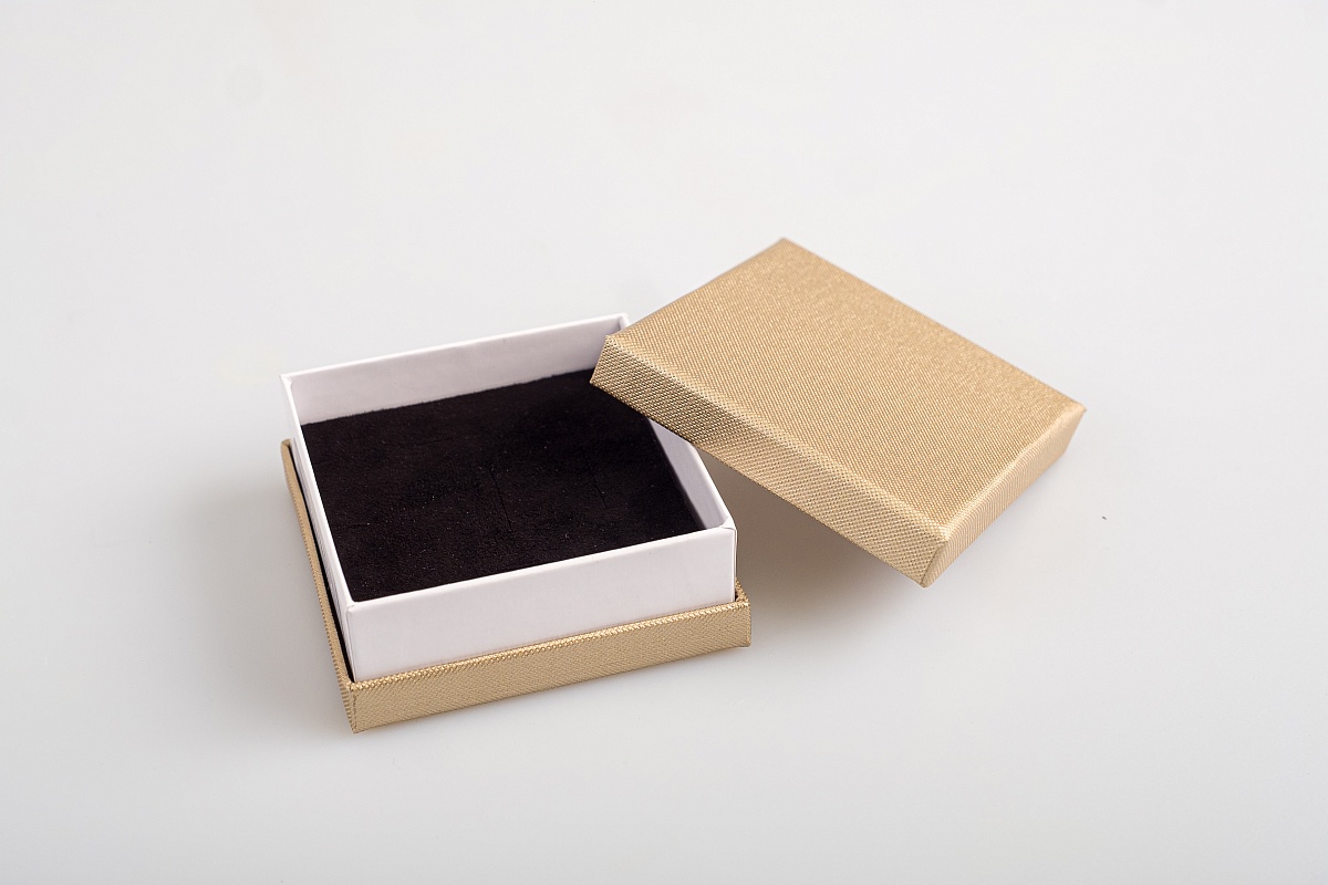 Коробка ювелирная,  8,5 x 8,5 х 3,5 см. "Стандарт", бежевый, белый (шампань)