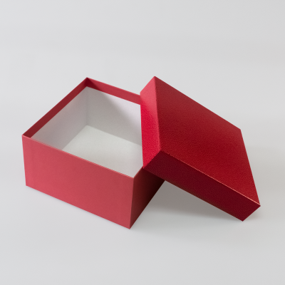 Подарочная коробка крышка - дно 19 х 19 х 10,5 см. "Блеск", красный
