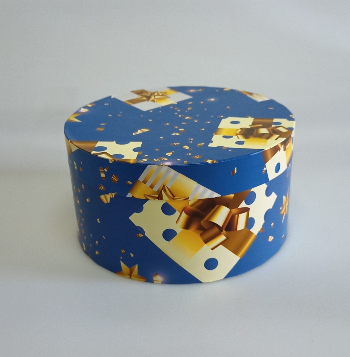 Подарочная коробка круглая, 21 x 11 см. "Безмятежность", голубой