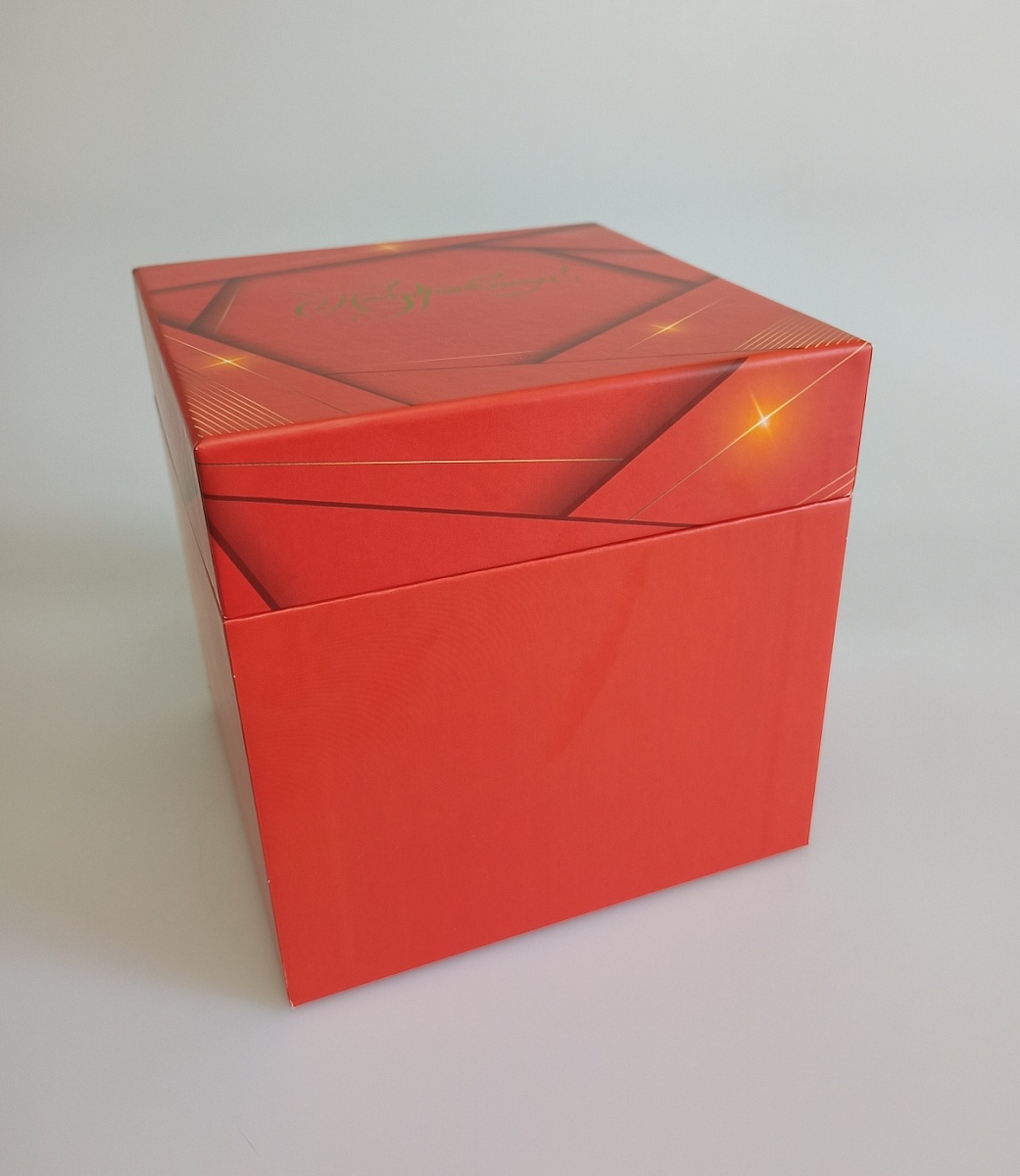 Подарочная коробка крышка-дно, 16 x 16 x 16 см. "Азарт", красный