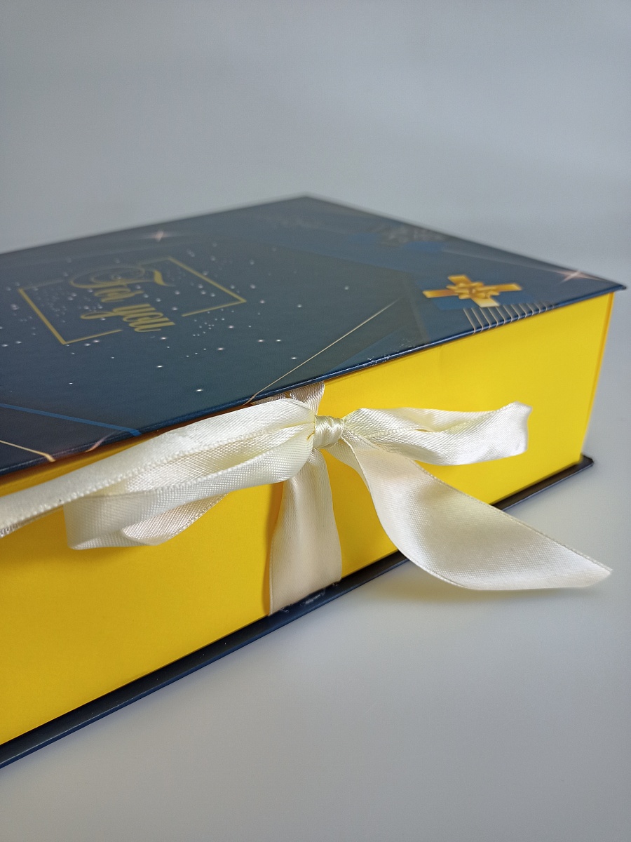 Подарочная коробка-книжка с лентами,  24.5 x 19 x 7 см. "Очарование", синий