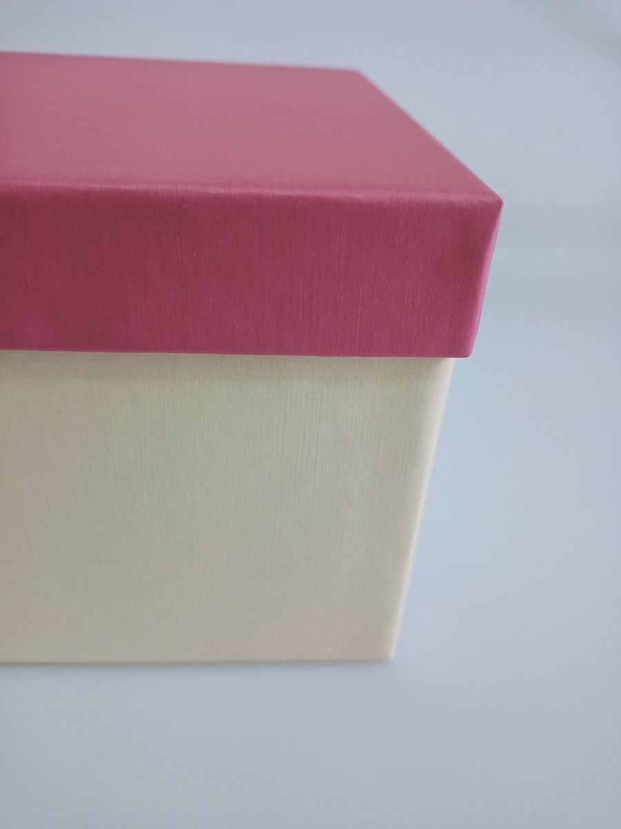 Набор прямоугольных подарочных коробок 3 в 1, 18.4 х 11.9 х 7.5 - 31.4 х 20.9 х 13.5 см. "Радуга", розовый, бежевый