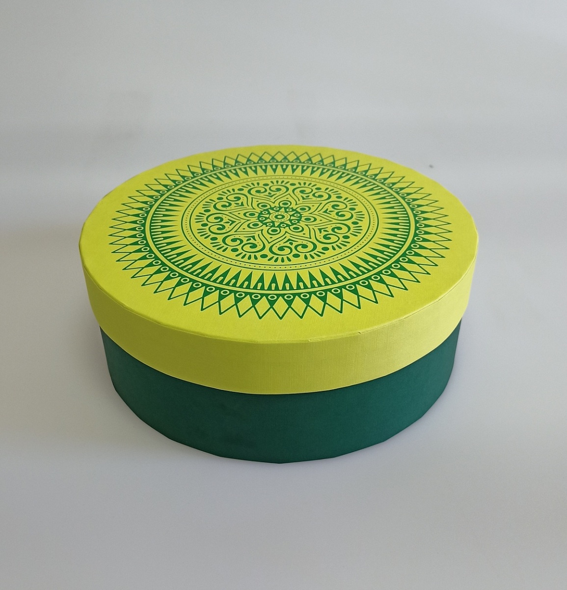 Коробка для хранения круглая, 22 x 8 см. "Мандалы",  фисташковый, зеленый